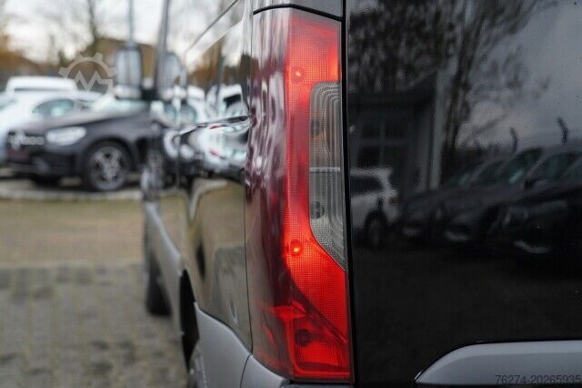 Skåpbil Mercedes-Benz Sprinter 211 CDI L1H1