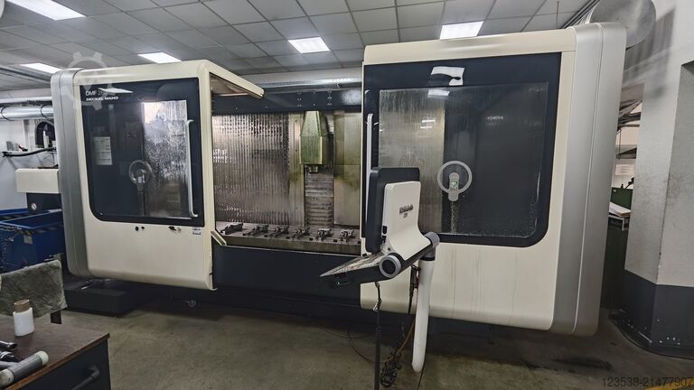 Vertikalt bearbejdningscenter Deckel Maho DMF 260 / 700