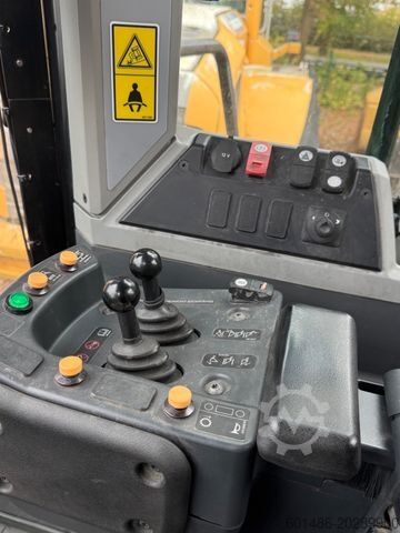 Hjullastare CATERPILLAR 950 M