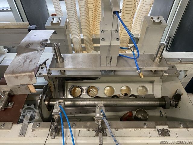 Automatisk komponentkapmaskin AMT PVA
