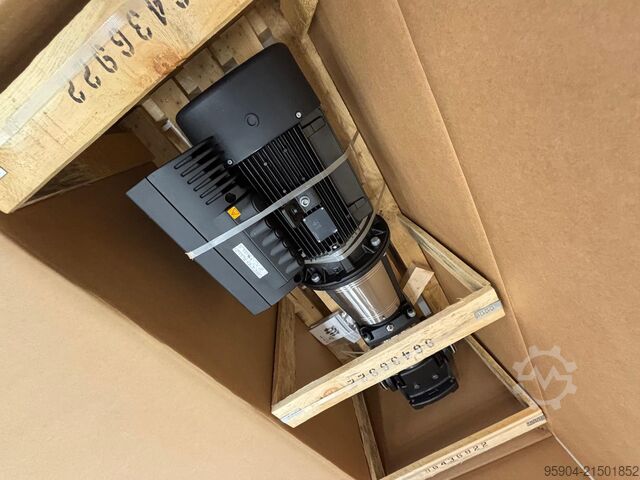 Nieuwe Grundfos meertraps pomp New Grundfos Vertical, multistage centri CRE 64-3-2 A-F-A-E-HQQE