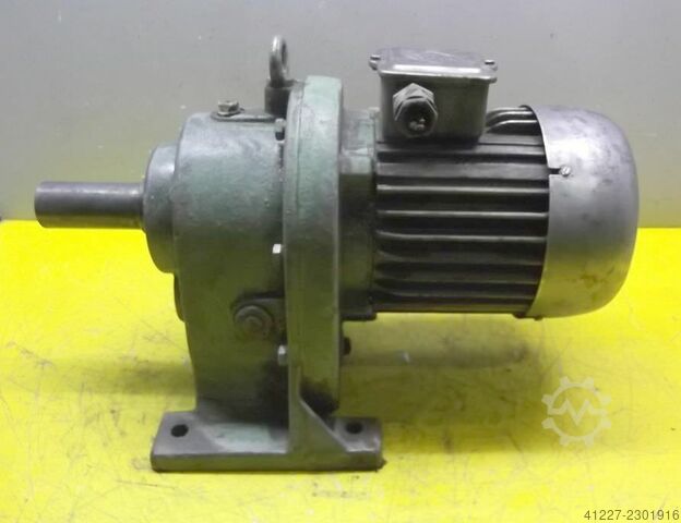 Gear motor 0.8 kW 40 rpm VEM Z3KR90,1/4/S