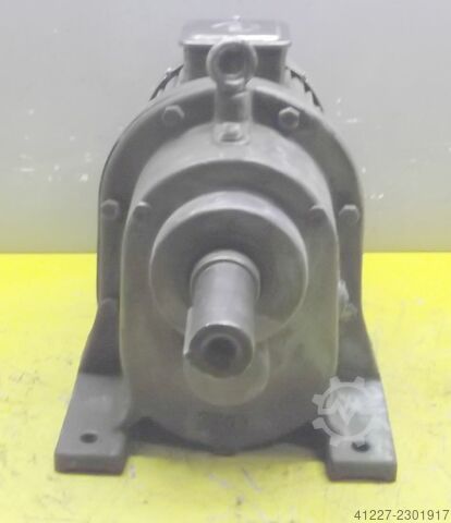 Gear motor 0.8 kW 80 rpm VEM Z3KR90,1/4