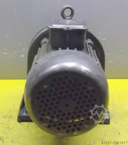 Gear motor 0.8 kW 80 rpm VEM Z3KR90,1/4