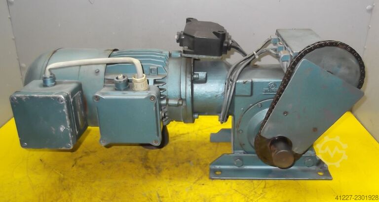 Getriebemotor 1,1 kW 25 U/min HEW EXF90S/4-B2