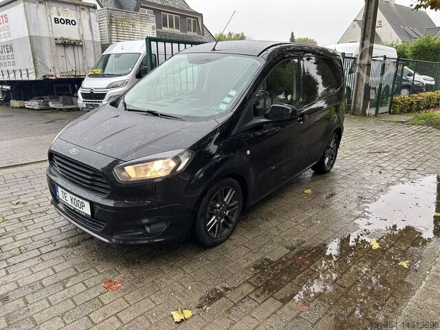 Gesloten bestelwagen Ford transit courier sport 1.5tdci 75pk Airco Navi Camera Zetelverwarming