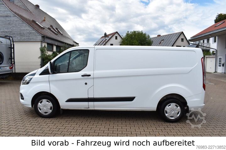 Dobozos furgon FORD Transit Custom 2,0 EcoBlue Kasten 300 L2H1 Trend