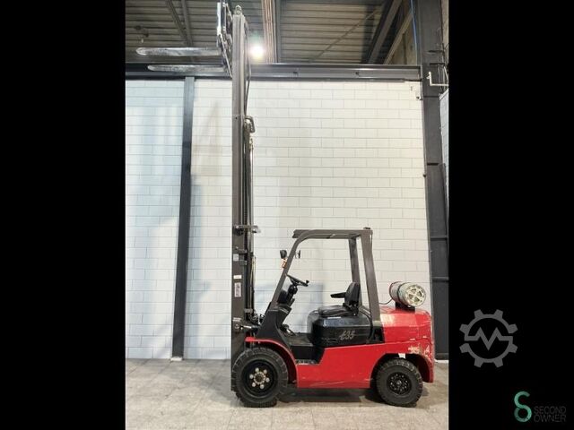 Chariot élévateur EP FG35T