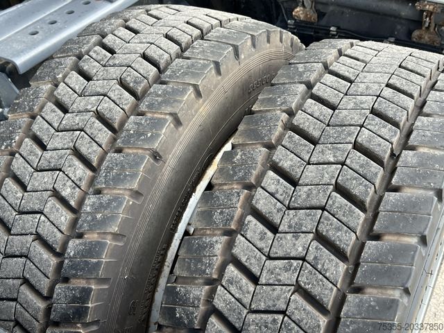 Volymdragbil DAF XF 530 SuperSpaceCab Klima+Standklima Retarder