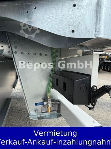 Chladírenský návěs SCHMITZ CARGOBULL SKO 24/L-13.4Carrier Blumen-Doppelstock-Bi-Temp
