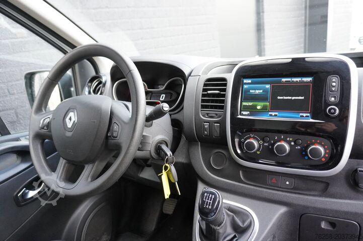 Delivery van Renault Trafic 2.0 dCi 120PK L2 - EURO 6 - Airco - Crui...