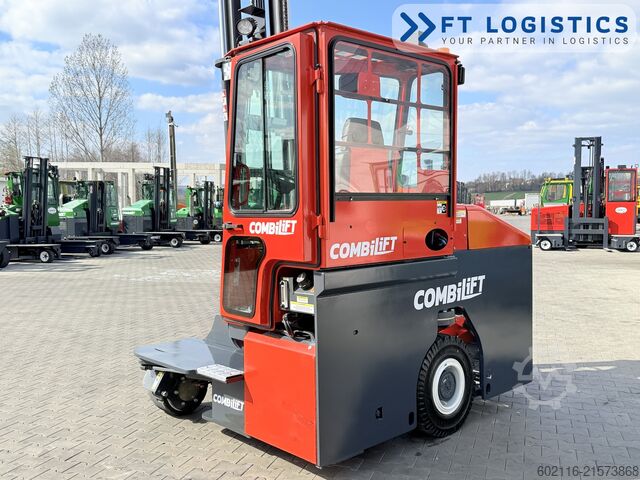 Vierwegvorkheftruck Combilift C3000ET TRIPLEX 5940 WIDE FORK POSITIONE