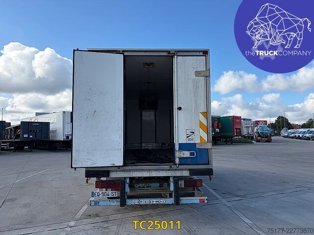 Rimorchio della piattaforma Mercedes-Benz LK 914