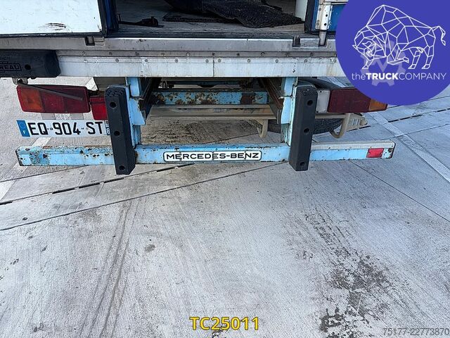 Rimorchio della piattaforma Mercedes-Benz LK 914