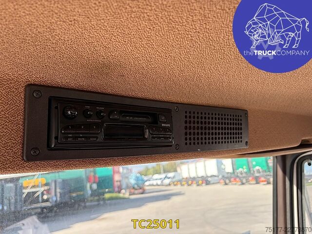 Rimorchio della piattaforma Mercedes-Benz LK 914