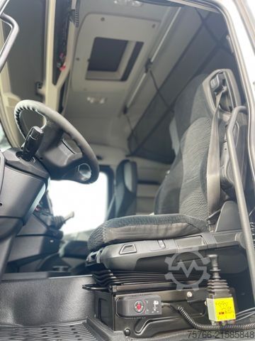 Standard SZM MERCEDES-BENZ AROCS 1840 L / E6 / KIPPHYDRAULIK