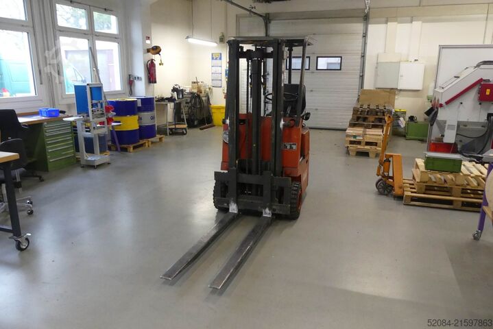 Wózek widłowy elektryczny Linde 