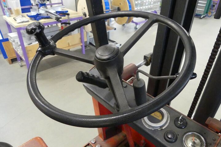 Wózek widłowy elektryczny Linde 