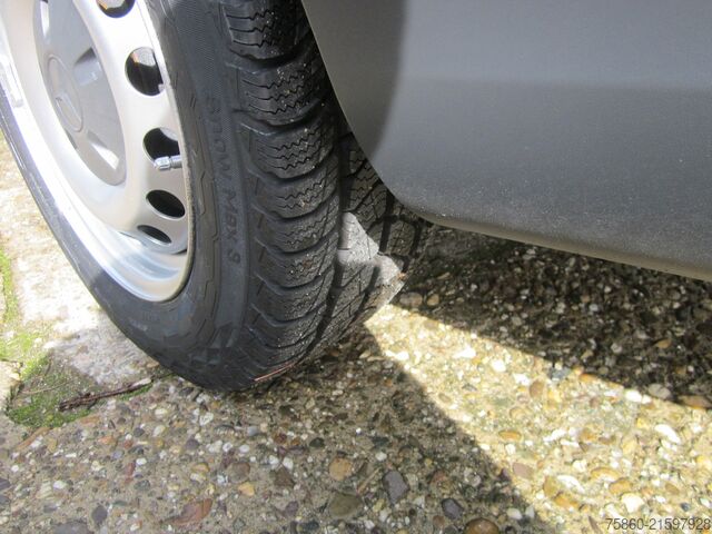 Minibus Mercedes-Benz Vito 114 Tourer PRO lang 9 Sitze Klima