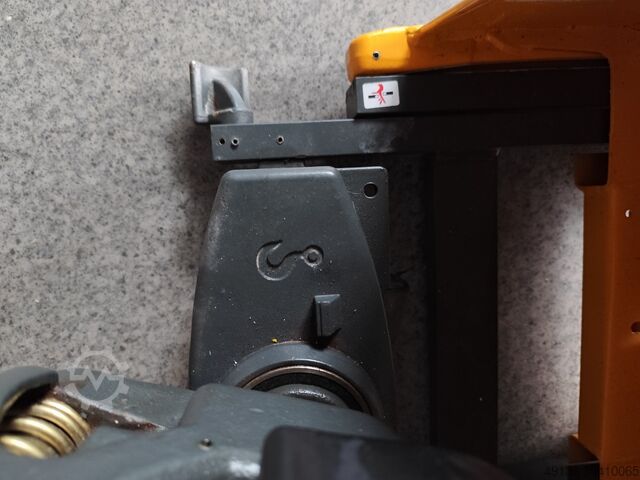 Stivuitor cu foarfecă Manuel, cu protecție împotriva exploziilor Jungheinrich AMX 10 - Ex II GD