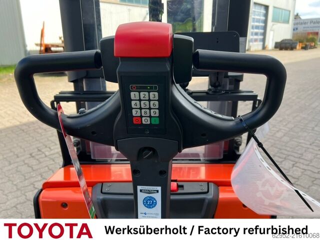 High Lift stacker Toyota SWE 200 D
