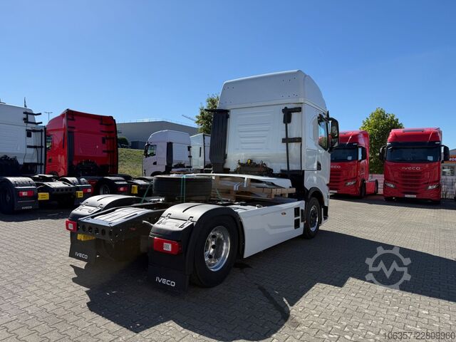 Standard trækkerunit IVECO S-WAY AS440S58 T/FP mit ADR Intarder