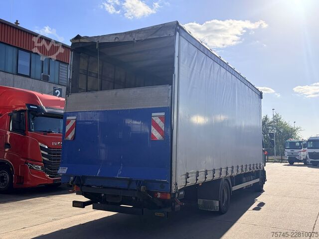 Plattewagen met zeil RENAULT MIDLUM 290 DXI / SCHLAFKABINE / EURO 5