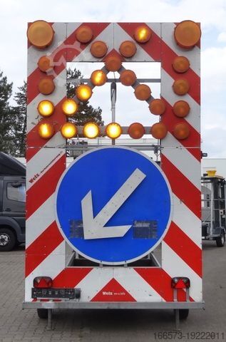 Pótkocsi  Berghaus AM3 Verkehrsleitanhänger  Absperrtafel