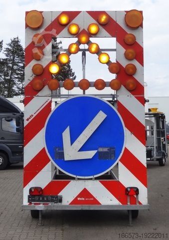 Anhänger  Berghaus AM3 Verkehrsleitanhänger  Absperrtafel