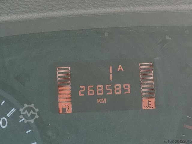 Bestelauto RENAULT MASTER 2.5