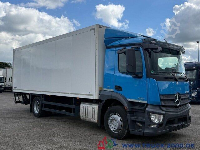 Sandučar kamion Mercedes-Benz Antos 1830 Isolierter Koffer 7.40m LBW 1.5t.