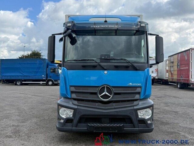 Sandučar kamion Mercedes-Benz Antos 1830 Isolierter Koffer 7.40m LBW 1.5t.