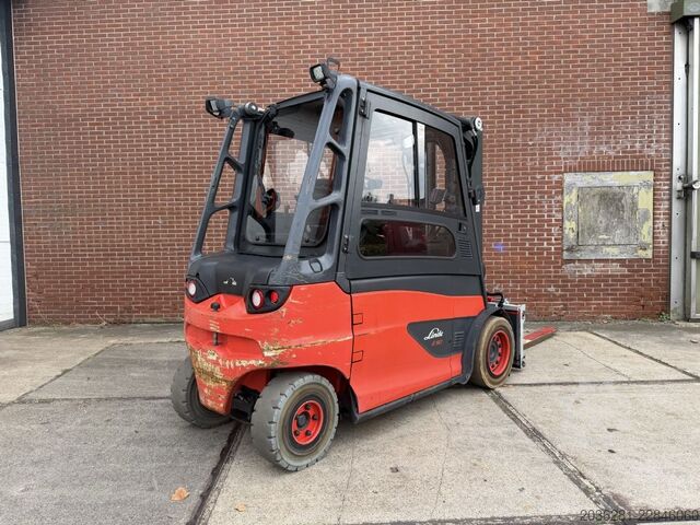 Carrello elevatore elettrico a 4 ruote Linde E50HL-01