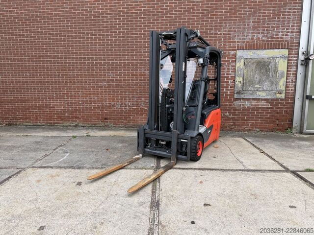 Carrello elevatore elettrico a 3 ruote Linde E16C-02