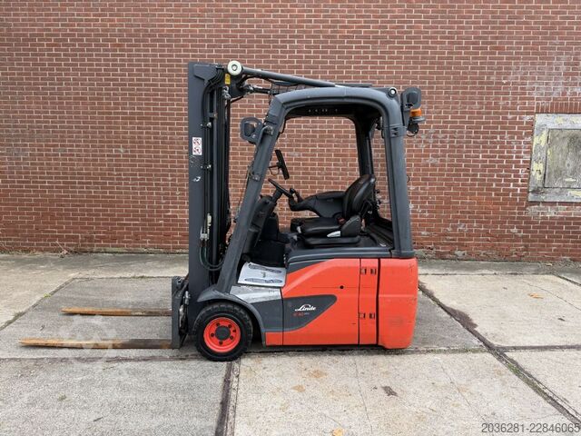 Carrello elevatore elettrico a 3 ruote Linde E16C-02