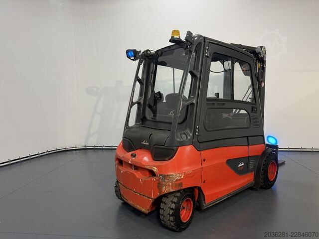 Carrello elevatore elettrico a 4 ruote Linde E35L-01