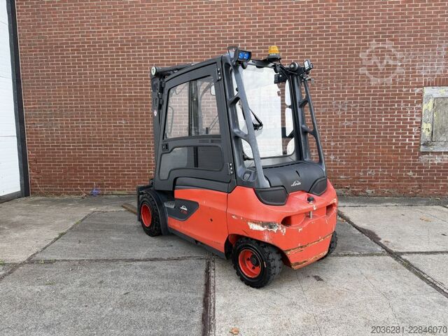 Carrello elevatore elettrico a 4 ruote Linde E35L-01