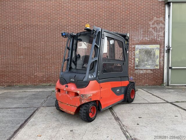 Carrello elevatore elettrico a 4 ruote Linde E35L-01