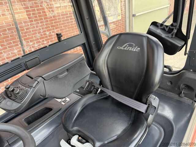 Carrello elevatore elettrico a 4 ruote Linde E35L-01