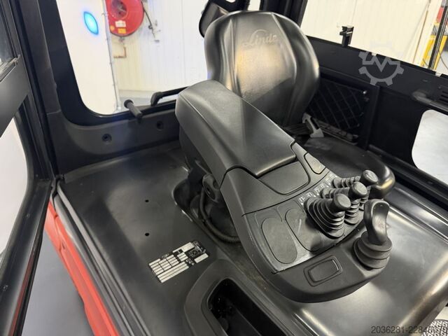 Carrello elevatore elettrico a 4 ruote Linde E35L-01