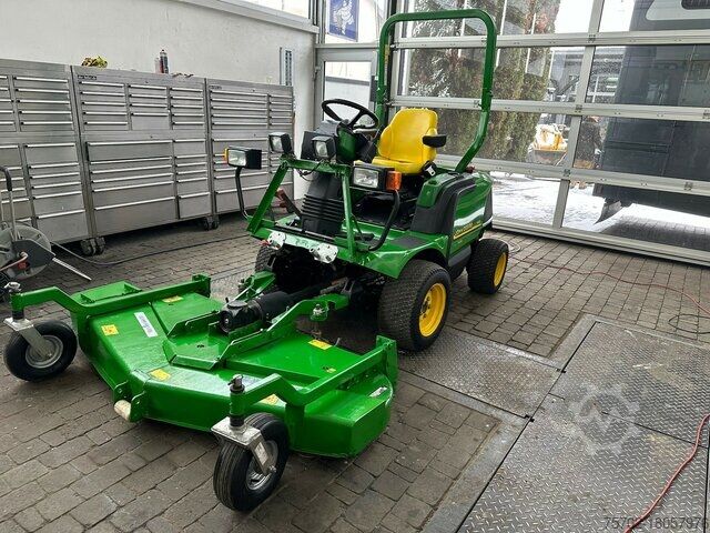 Mäher John-Deere F1445 Großflächenmäher Aufsitzmäher