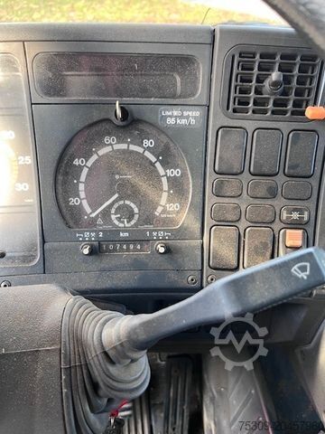 Vrachtauto met open laadbak SCANIA H 93 mit PK 14500 FB & 2 to. Seilwinde