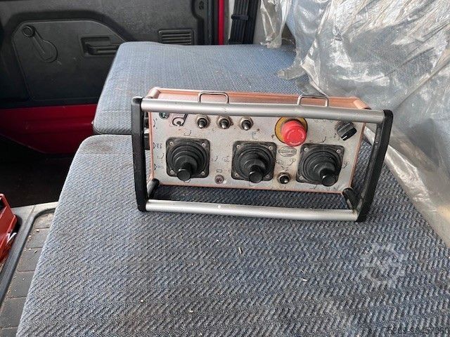 Vrachtauto met open laadbak SCANIA H 93 mit PK 14500 FB & 2 to. Seilwinde