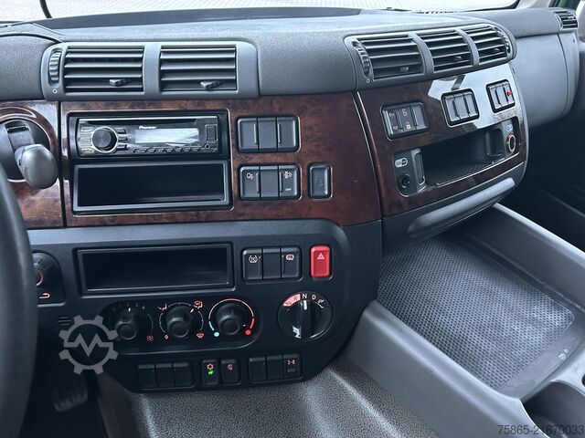 Standard-SZM DAF CF 330 FT Sleeper Cab / 618 dkm / NL Truck