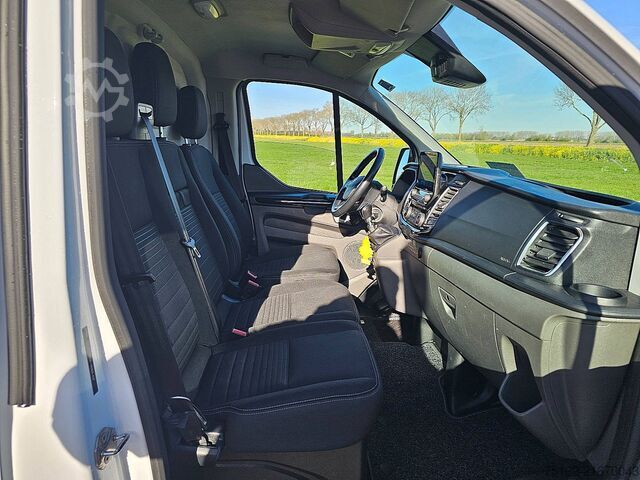 Bestelauto FORD TRANSIT CUSTOM 2.0 L1H1 LIMITED 130Pk!