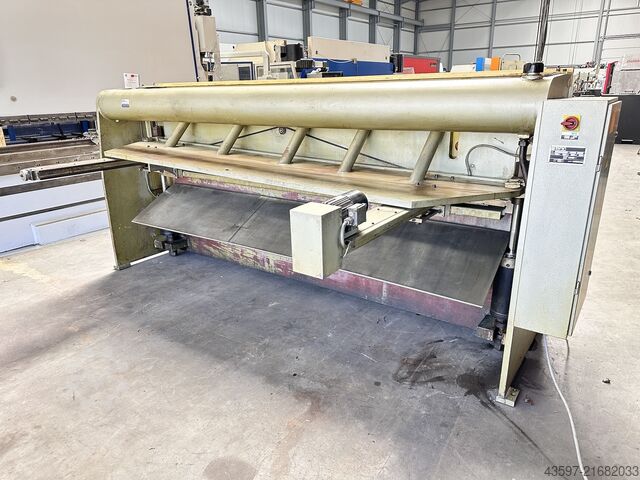 Hydraulic guillotine shear Safan VS 310-6
