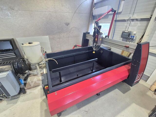Waterjet cutting machine OMAX MAXIEM 1515