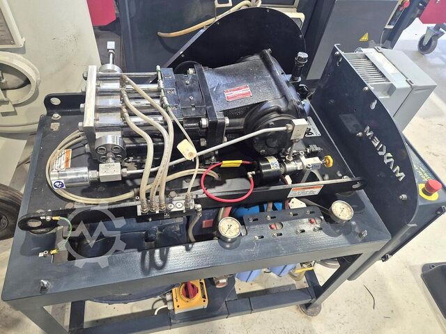 Waterjet cutting machine OMAX MAXIEM 1515