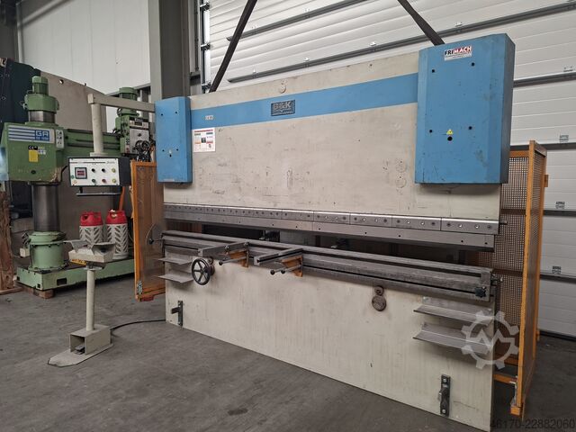 Abkantpresse Baykal APH 3106x120