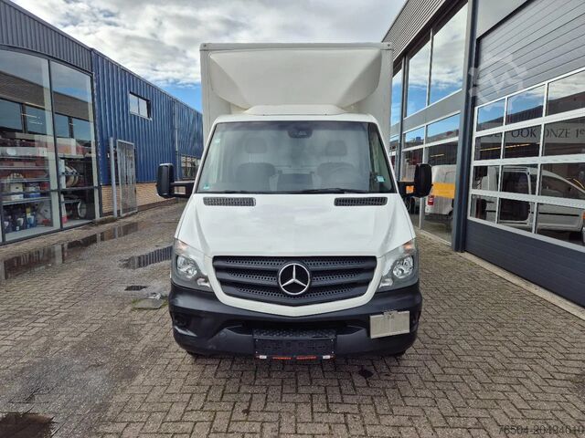 Closed box Mercedes-Benz Sprinter 513 CDI Koffer 21kub 130 pk Euro 5B GV...